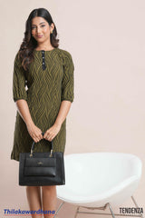 Tendenza Notch Neck 3/4 Sleeve Dress