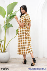 Tendenza Short Sleeve Belted Midi Dress