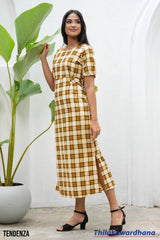 Tendenza Short Sleeve Belted Midi Dress