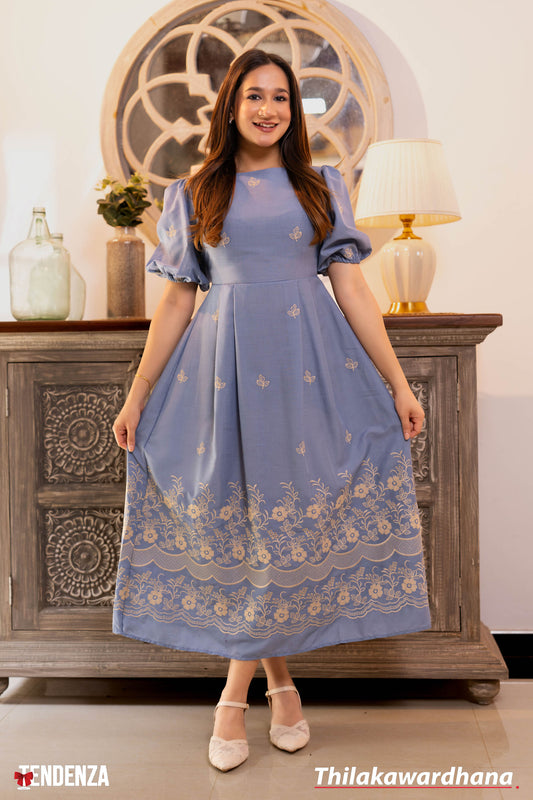 Tendenza Embroidered Puff Sleeve Midi Dress