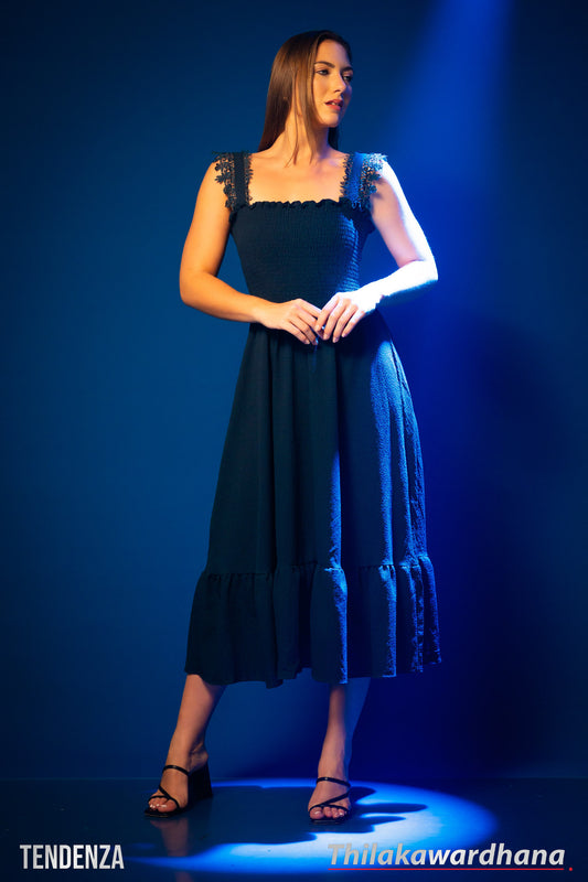 Tendenza Smocked Lace Detailed Elegant Midi Dress