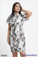 Tendenza Mandarin Collar Bodycon Dress