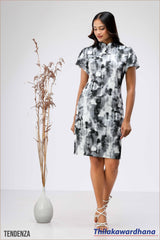 Tendenza Mandarin Collar Bodycon Dress