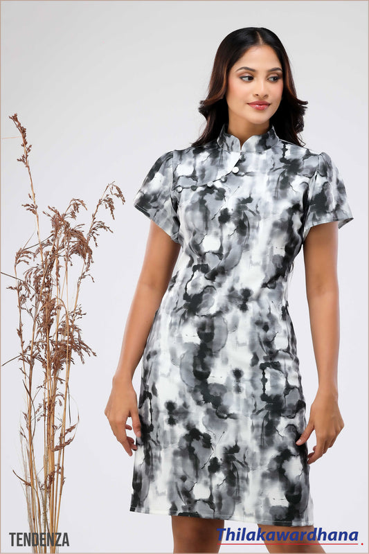 Tendenza Mandarin Collar Bodycon Dress