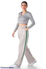 Linear Edge Wide Leg Pant