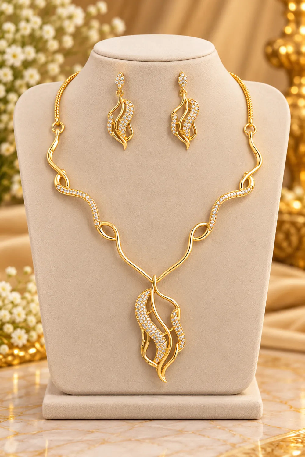 Women's Elegant Gold Necklace & Earrings Set