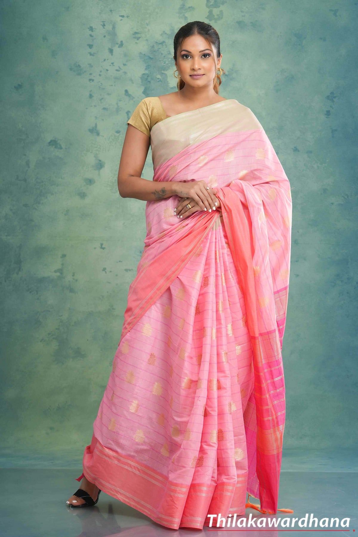 Border Detailed Linen Cotton Saree