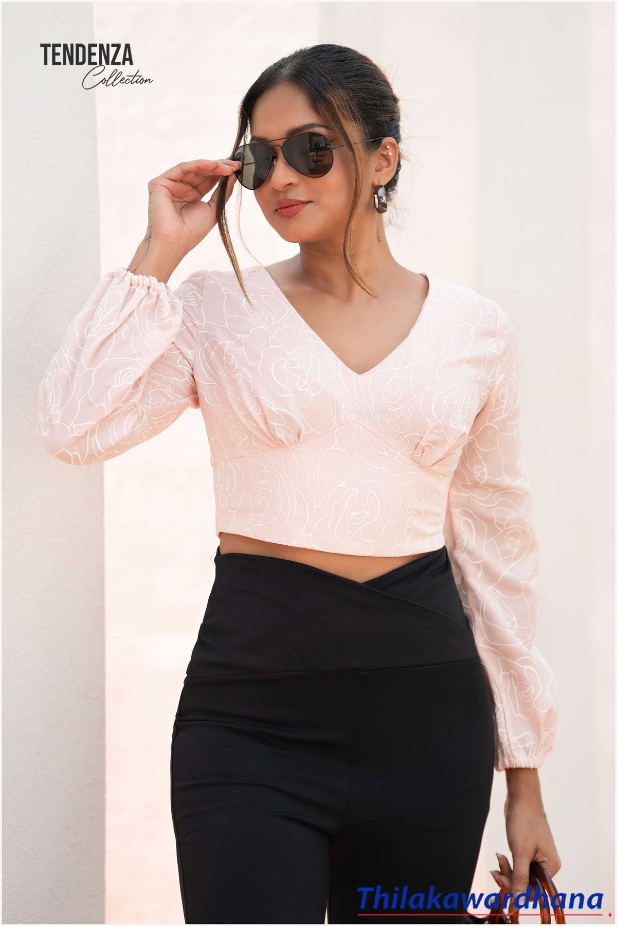 Tendenza V Neck Puff Sleeve Crop Top