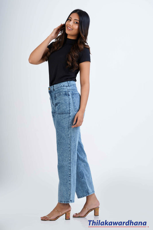 Mid Washed Pocket Detailed Jean