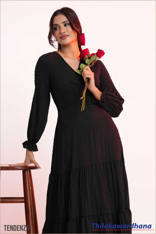 Tendenza Noir Charm Smocked Dress