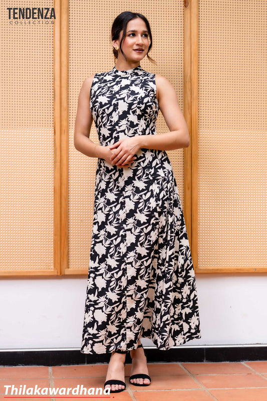 Tendenza Sleeveless High Neck Linen Maxi Dress