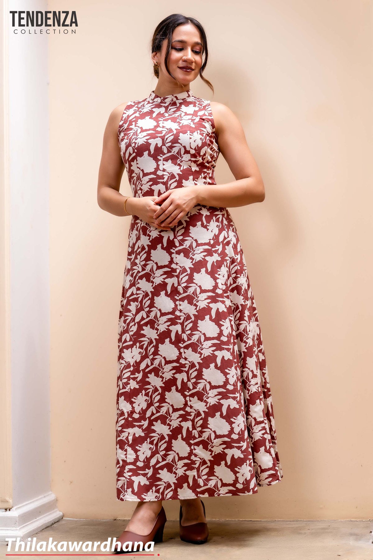 Tendenza Sleeveless High Neck Linen Maxi Dress