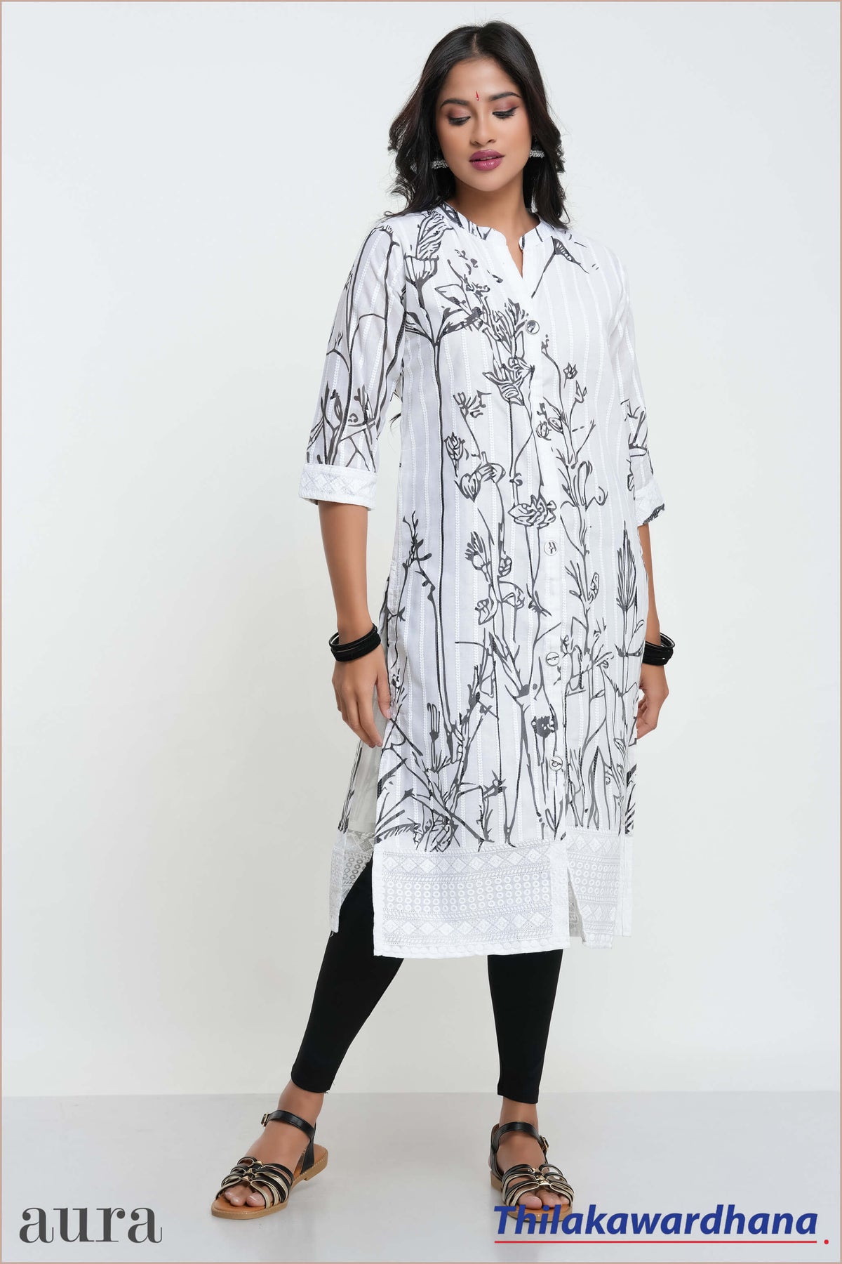 Aura Embroidered Kurtha Top