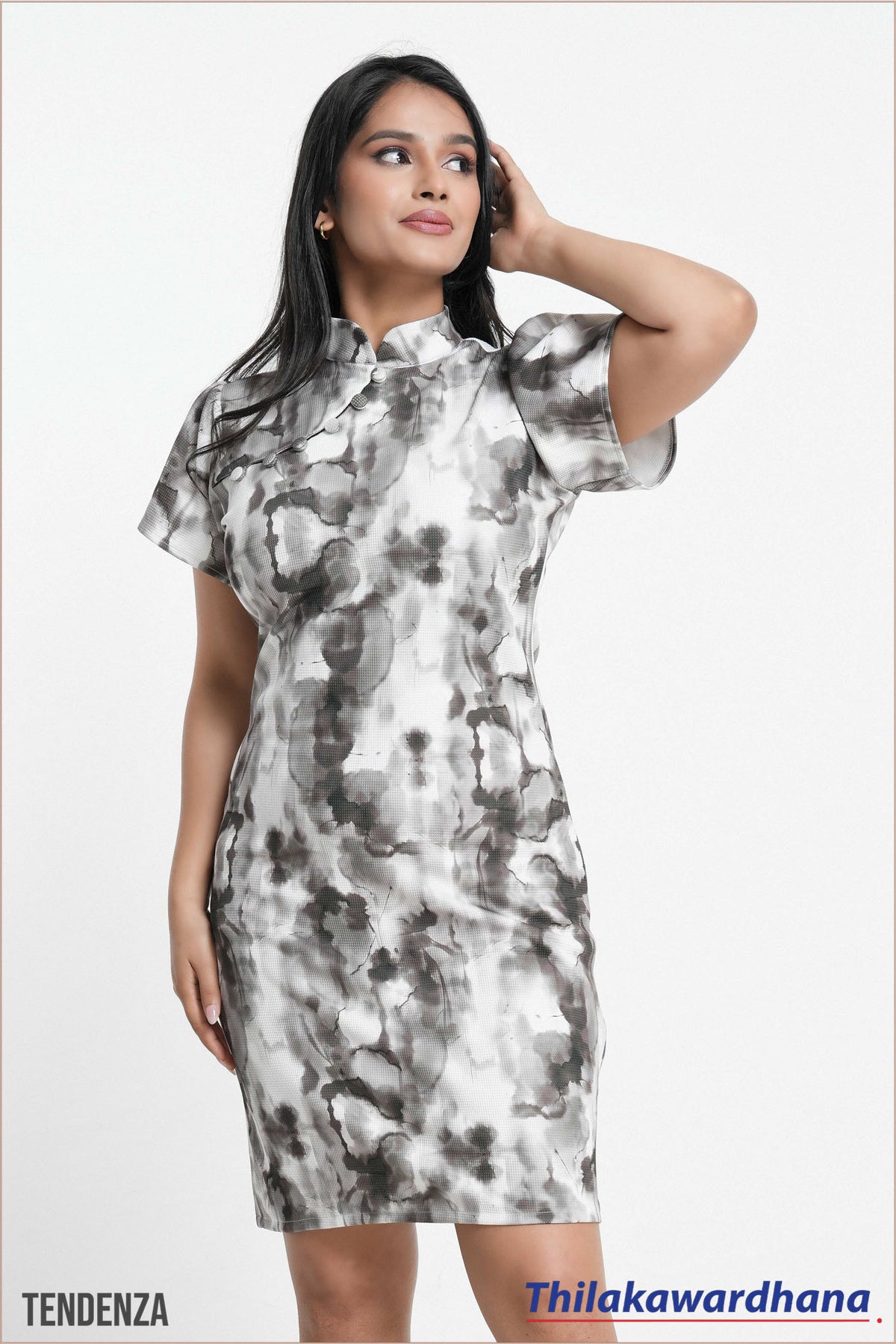 Tendenza Mandarin Collar Bodycon Dress