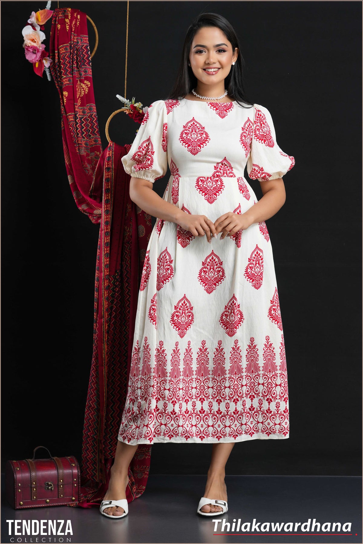 Tendenza Crew Neck Puff Sleeve Midi Dress