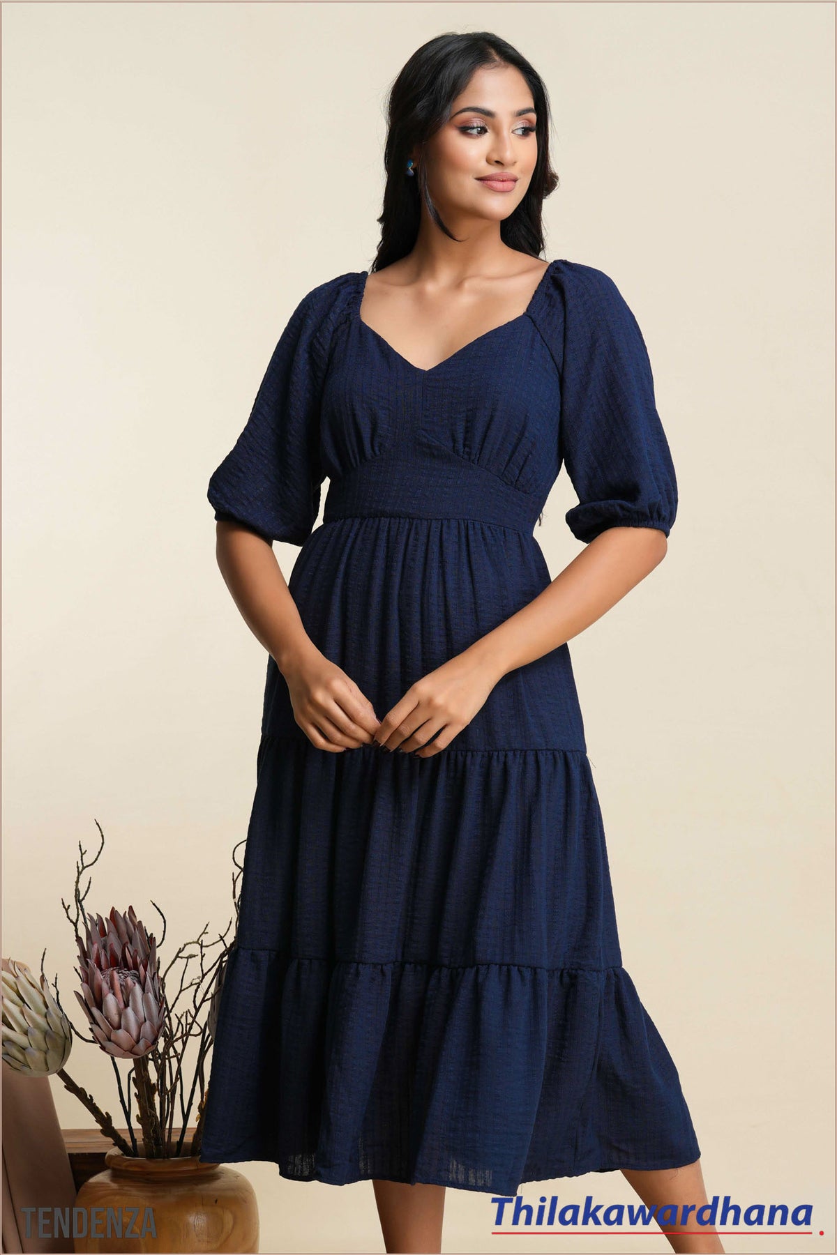 Tendenza V neck Midi Dress