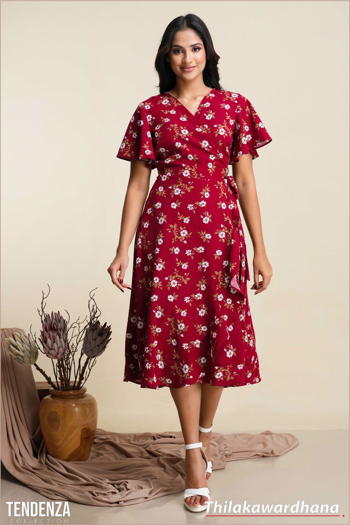 Tendenza Slit Hem Midi Dress