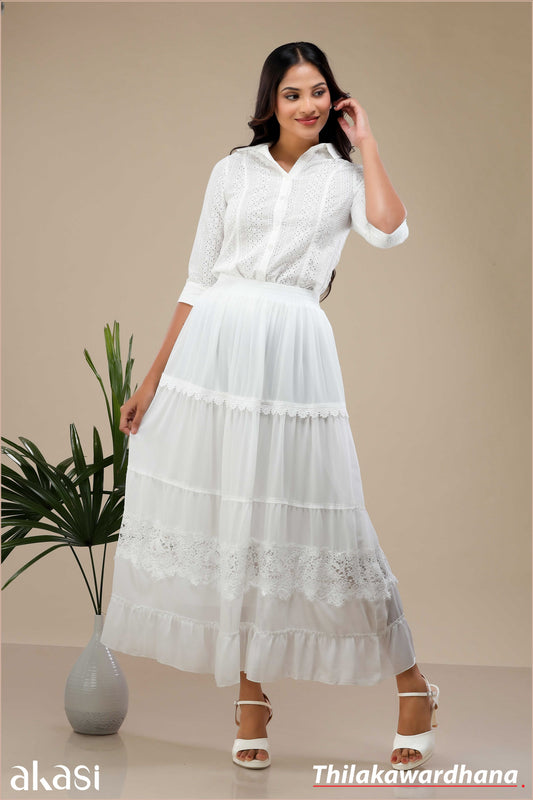Delicate Lace Layered Skirt - Free Size