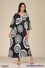 Tendenza V Neck Detailed Maxi Dress