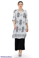 Engage Printed Kurtha Top