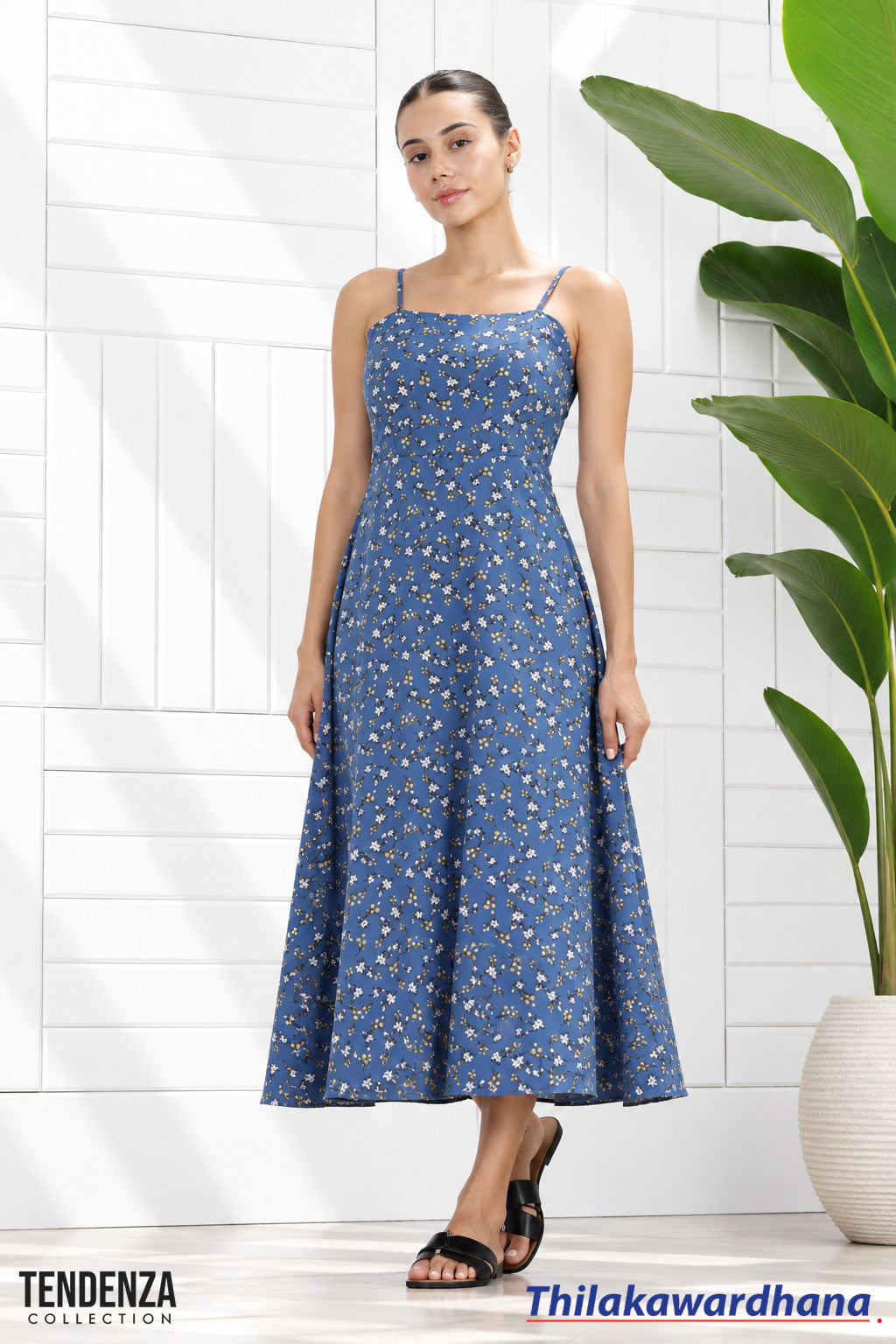 Tendenza Strapped Maxi Dress