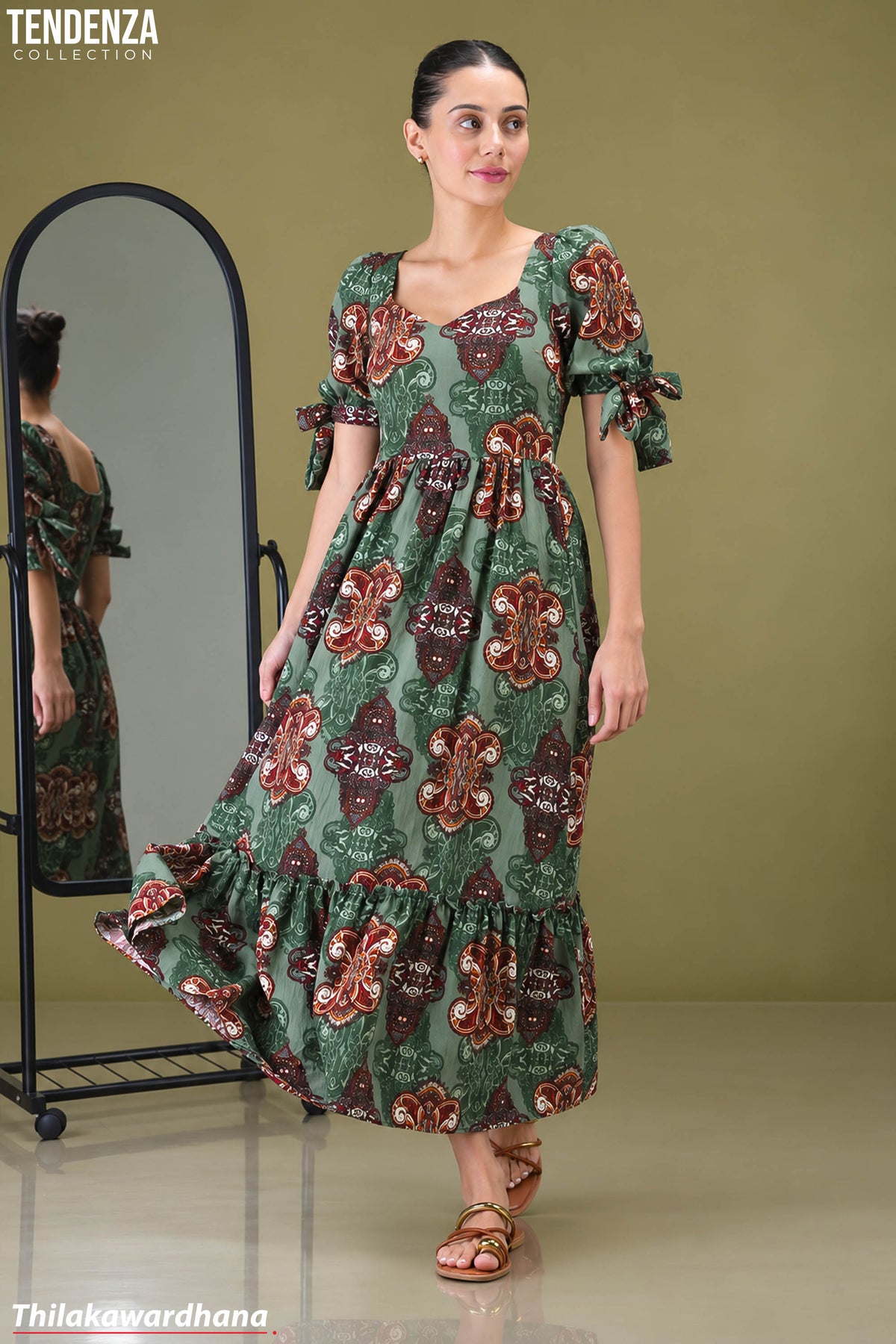 Tendenza Sweetheart Neckline Tiered Maxi Dress